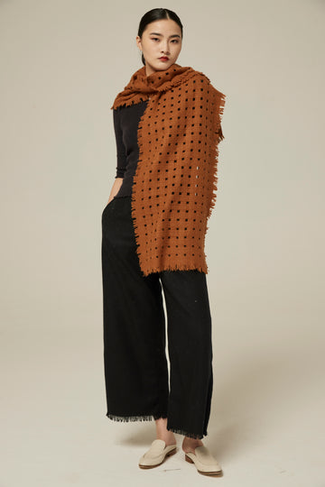 Cashmere scarf with square grid pattern