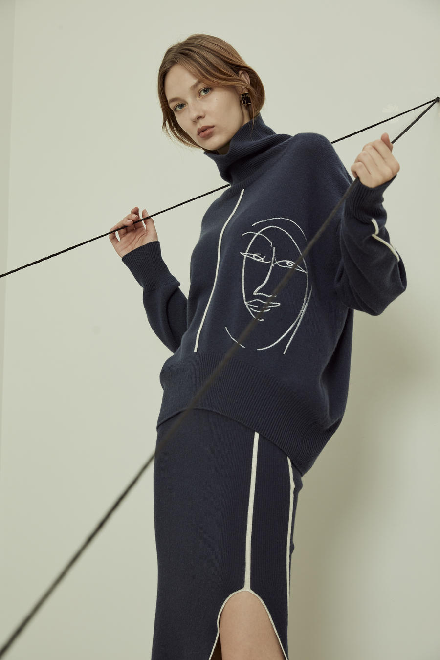 Pure cashmere turtle neck jumper